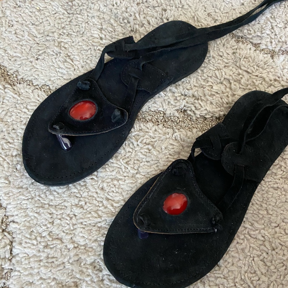 Flat sandals -tie around ankle